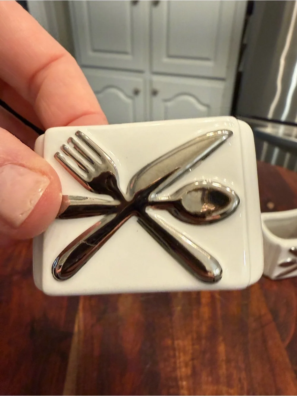 Set of 6 Ceramic Pottery Barn Napkin Ring Holders White Silver Fork Spoon New